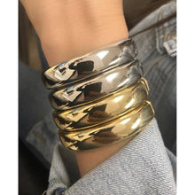 Load image into Gallery viewer, Liza Bangle: Gold