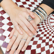 Load image into Gallery viewer, Liza Bangle: Gold