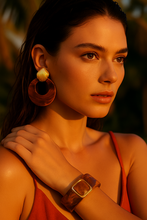 Load image into Gallery viewer, Kenle Shell Earring-Brown