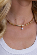 Load image into Gallery viewer, Pear Cut Necklace Cuff
