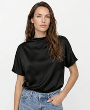 Load image into Gallery viewer, Batwing Black Top