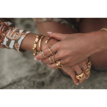 Load image into Gallery viewer, Aliya Bracelet: Gold